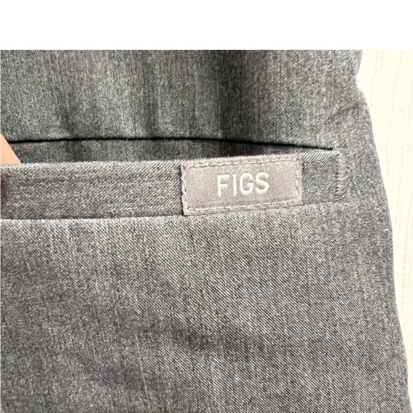 Figs Scrub Top! - Picture 4 of 4